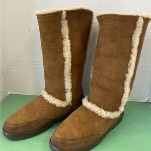 UGG Australia SUNDANCE II Womens Size 10 #5325 Sheepskin Chestnut Tall Boots